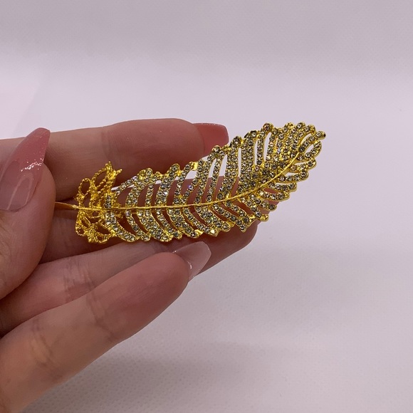 Retro Gold Feather with little Diamonds Brooch - Picture 2 of 10